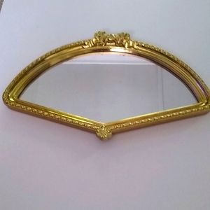 Home interior, Homco  inc. Brass expanded fan.